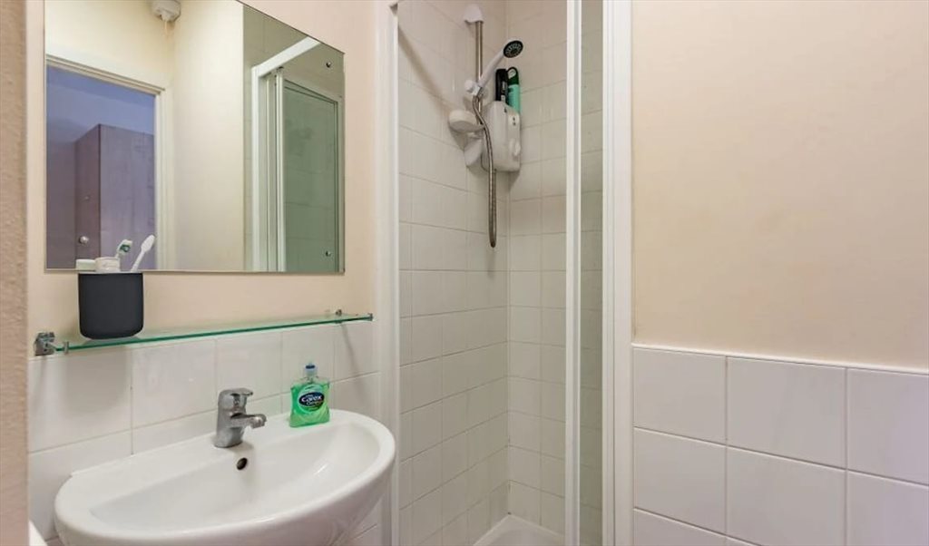 Room to rent in Lichfield Street, City Centre - Classic studios - Image 2