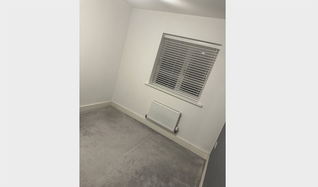 Room to rent in Beamlight Road, Greasley - Double room to rent - Image 2