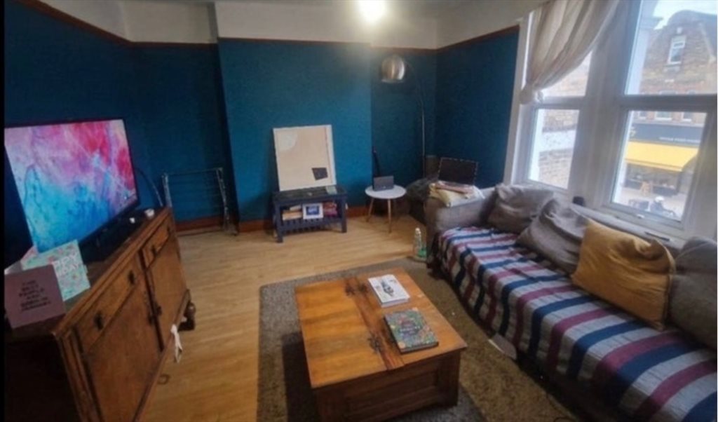 Room to rent in Ladywell Road, Lewisham - Spacious room in 2 bed flat for rent - Ladywell - Image 2