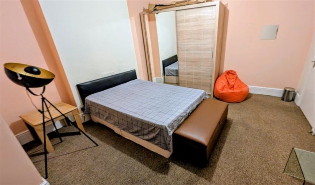 Room to rent in Harlesden Road, Brent - room for rent - Image 2