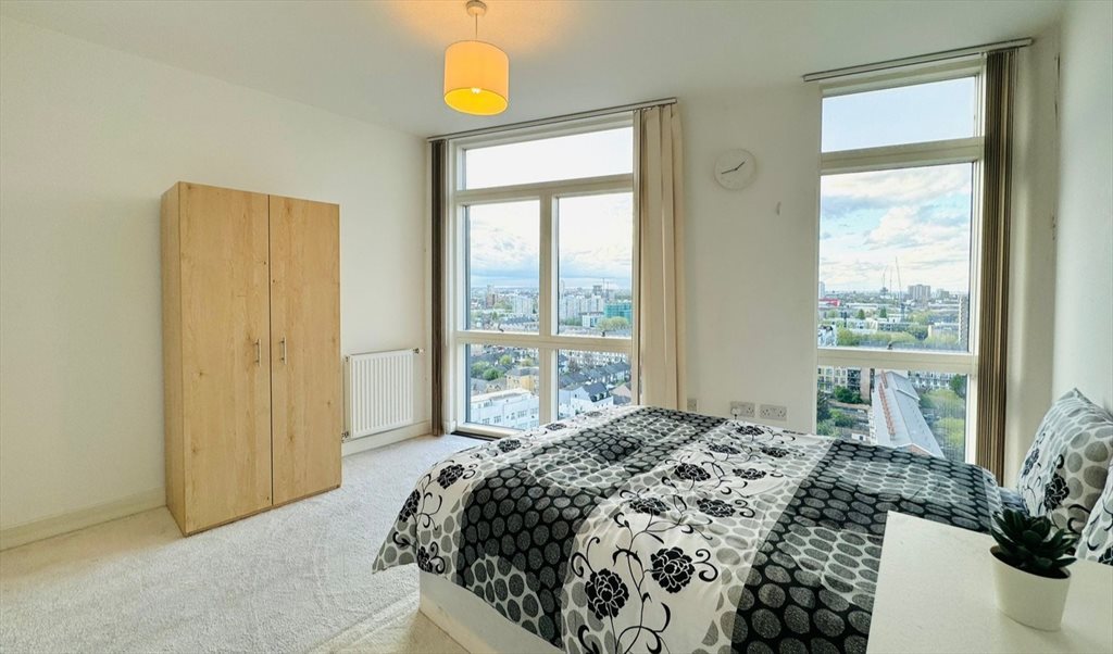 Room to rent in Blashill Court, Tower Hamlets -  Zero Deposit ╹Panoramic View ╹E14 ⚫ - Image 2