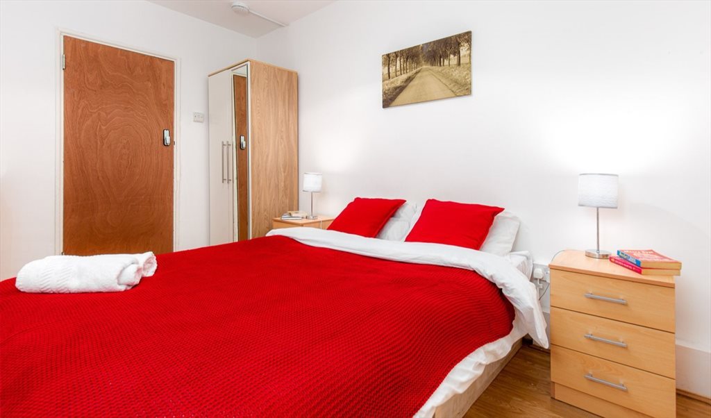 Room to rent in Devons Road, Tower Hamlets -  Three Rooms ╹Zero Deposit ╹E3 ⚫ - Image 3