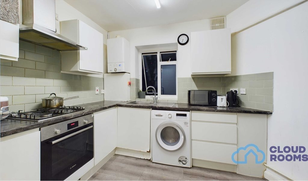 Room to rent in Alexandra Court, Brent -  3 Rooms╹ Zero Deposit ╻ Wembley Park ⚫ - Image 5