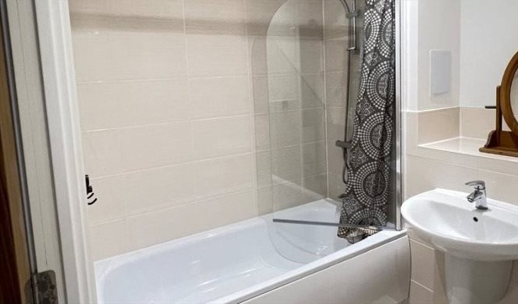 Room to rent in Breacher House, Barking and Dagenham - ROOM IN SHARED NEWBUILT FLAT- IG11 - Image 6