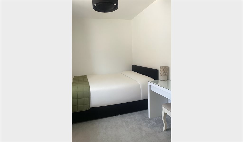 Room to rent in Fair Oak Road, Fair Oak and Horton Heath - Double Room in Spacious 4 Bed Family Home - Image 2