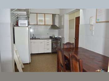 Roomgo AR - Casa Blanca, La Plata - AR$ 140.000 pm