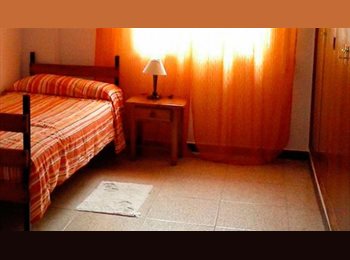 Roomgo AR - Habitacion individual para mujer en Rosario, Rosario - AR$ 200 pm