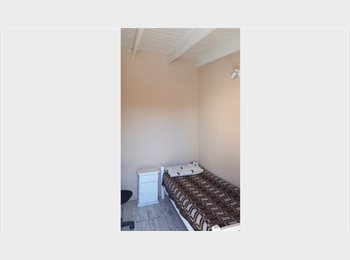 Roomgo AR - ALQUILO HABITACIÓN AMOBLADA INDIVIDUAL ZONA SAN MARTIN, Capital Federal - AR$ 240.000 pm