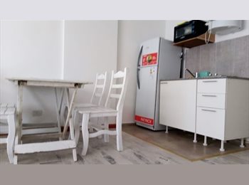Roomgo AR - Parque Patricios - Alquiler temporal - 1 ambiente amoblado, Buenos Aires - AR$ 650.000 pm