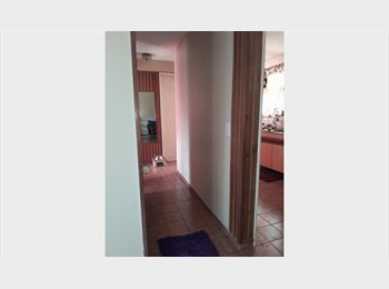 Roomgo AR - Dueña alquila habitacion con baño y cocina compartido en lanus este, Buenos Aires - AR$ 330.000 pm