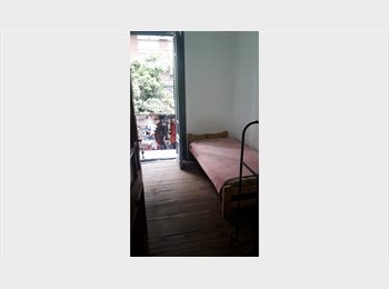 Roomgo AR - Habitación individual con balcón zona facu de medicina, Buenos Aires - AR$ 240.000 pm