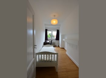Appartager BE - Chambre Calme (Hominisation) - Quartier Louise, Ixelles-Elsene - 510 € pm