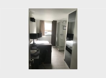 Appartager BE - Room 5/Studio de Luxe Meublé douche/toilet privatives et service ménage, Etterbeek - 485 € pm