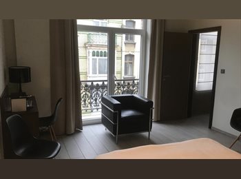 Appartager BE - Room 6/spacieux Studio  de Luxe Meublé _Salle de bains privée + Nettoyage.Proche Instituti, Etterbeek - 710 € pm
