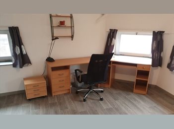 Appartager BE - Belle chambre meublée proche des hautes écoles., Charleroi - 390 € pm