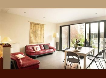 Appartager BE - Airy, luminous cohousing with two lofts and a garden, Saint Gilles Sint Gillis - 655 € pm