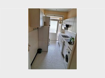 Appartager BE - 2 pièces agreables avec terrasse, Ixelles-Elsene - 950 € pm