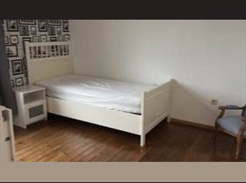 Appartager BE - Deux pièces à louer dans une maison à Aubange (Belgique), quartier résidentiel calme et agréable, Aubange - 750 € pm