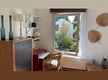 Appartager BE - Chambre à louer, Wezembeek-Oppem - 650 € pm