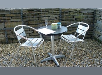 Appartager BE - Studio meublé avec parking et terrasse, Verviers - 500 € pm