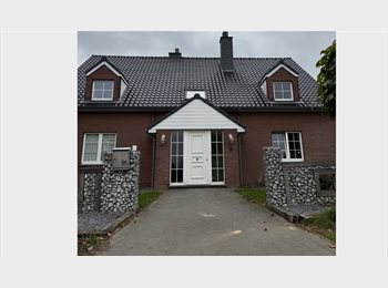 Appartager BE -  NOUVELLE COLOCATION À HANNUT dans grande maison moderne, Hannut - 450 € pm