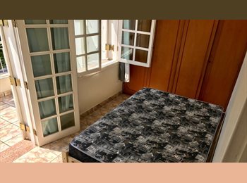Roomgo BR - Quartos Individuais Masculino ao lado do metrô Ana Rosa, Vila Mariana - R$ 800 Por mês