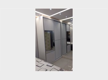 Roomgo BR - Quarto cama de casal Pertinho CPTM UNINOVE, Osasco - R$ 1.050 Por mês