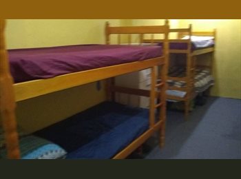 Roomgo BR - Vagas Quarto individual duplos e compartilhado com despesas inclusas o melhor custo beneficio, Penha - R$ 370 Por mês