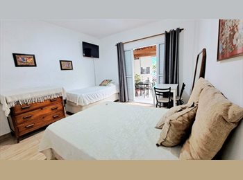 Roomgo BR - Suíte Grande Mulher Metrô Santana, Santana - R$ 1.530 Por mês