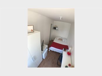 Roomgo BR - Suíte Casal, Vila Mariana - R$ 2.050 Por mês