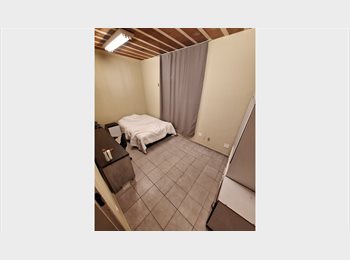 Roomgo BR - CASAL COM MUITO ESPAÇO, Belo Horizonte - R$ 700 Por mês