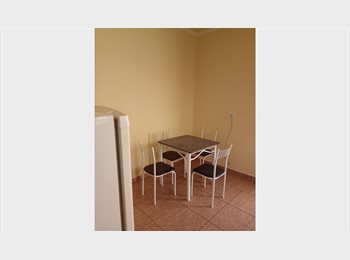 Roomgo BR - Kitnet próxima à faculdade em Ourinhos/SP, Ourinhos - R$ 750 Por mês
