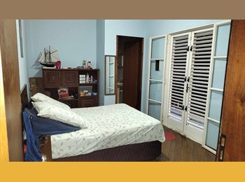 Roomgo BR - Quarto suite casa, São José dos Campos - R$ 1.000 Por mês