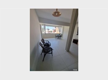 Roomgo BR - Ambiente familiar, Barra da Tijuca - R$ 2.500 Por mês
