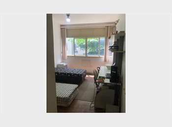 Roomgo BR - EXCELENTE QUARTO EM COPACABANA, Copacabana - R$ 1.800 Por mês