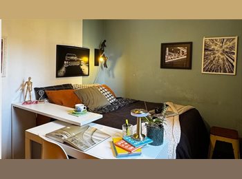 Roomgo BR - Quarto decorado lindo na Vila Olimpia, Moema - R$ 2.600 Por mês