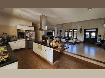 Roomgo BR - More em condomínio de luxo com garagem pagando pouco - Sorocaba, Sorocaba - R$ 1.399 Por mês