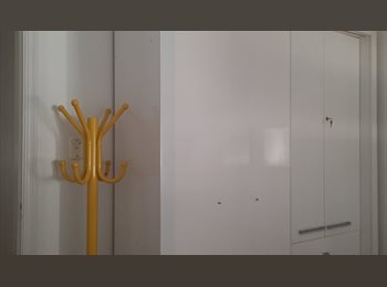 Roomgo BR - Quarto confortável em Copacabana, Leme - R$ 2.000 Por mês