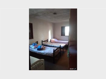 Roomgo BR - República feminina, Morumbi - R$ 270 Por mês