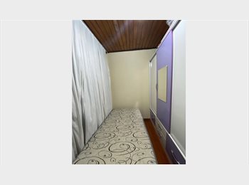 Roomgo BR - Aluguel de Quarto próximo à UTFPR e Positivo, Curitiba - R$ 800 Por mês