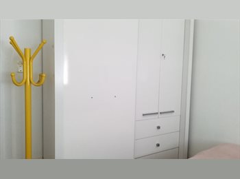 Roomgo BR - Quarto confortável em Copacabana, Leme - R$ 2.000 Por mês