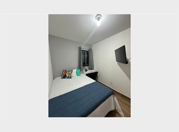 Roomgo BR - Quarto com colchao Emma e Televisao, proximo metro Brooklin, Campo Belo - R$ 1.550 Por mês