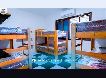 Roomgo BR - Quartos Compartilhados no Centro de Balneário Camboriú, Itajaí - R$ 900 Por mês