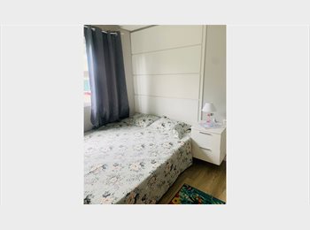 Roomgo BR - Lindo Quarto em casa de condomínio ., Curitiba - R$ 1.700 Por mês