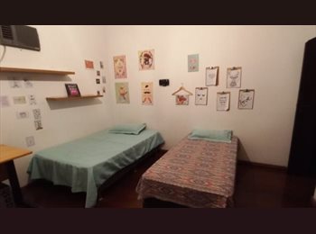 Roomgo BR - Vagas em Quarto Duplo - Próximo ao Metrô Uruguai, Tijuca - R$ 900 Por mês