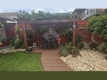 Roomgo BR - Suítes mobilizadas para mulheres, Florianópolis - R$ 2.500 Por mês