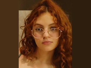 Roomgo BR - Júlia  - 19 - Florianópolis