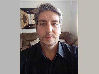 Roomgo BR - Rafael  - 46 - Santa Cecilia