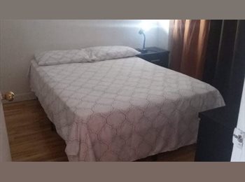 Roomgo CA - 3 chambres a louer 700$/mois ou 340$/2 semaines, Montréal - $700 pcm