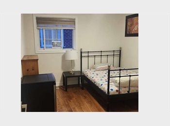 Roomgo CA - Spacious & Bright private room in Big Home in Mississauga, Canada - $1,100 pcm